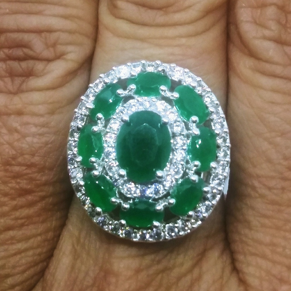 Gorgeous size 6 ring